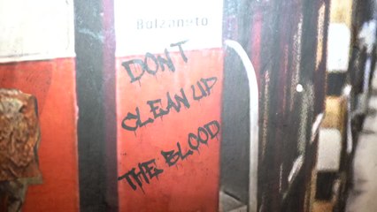 G8, una crepa nel muro del Viminale svela gli archivi segreti, nuovo blitz dello street artist Sirante