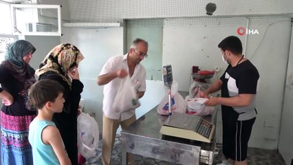 Kurbanlık telaşı yerini kıyma çektirme telaşına bıraktı