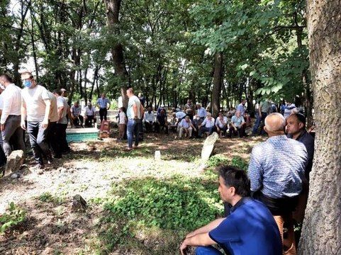 Serinlemek için girdiği suda boğulan Halil Sevil son yolculuğuna uğurlandı