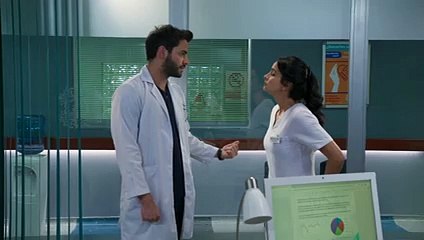 Hoy en Enfermeras: ¿María Clara le cuenta la verdad a Garnica?