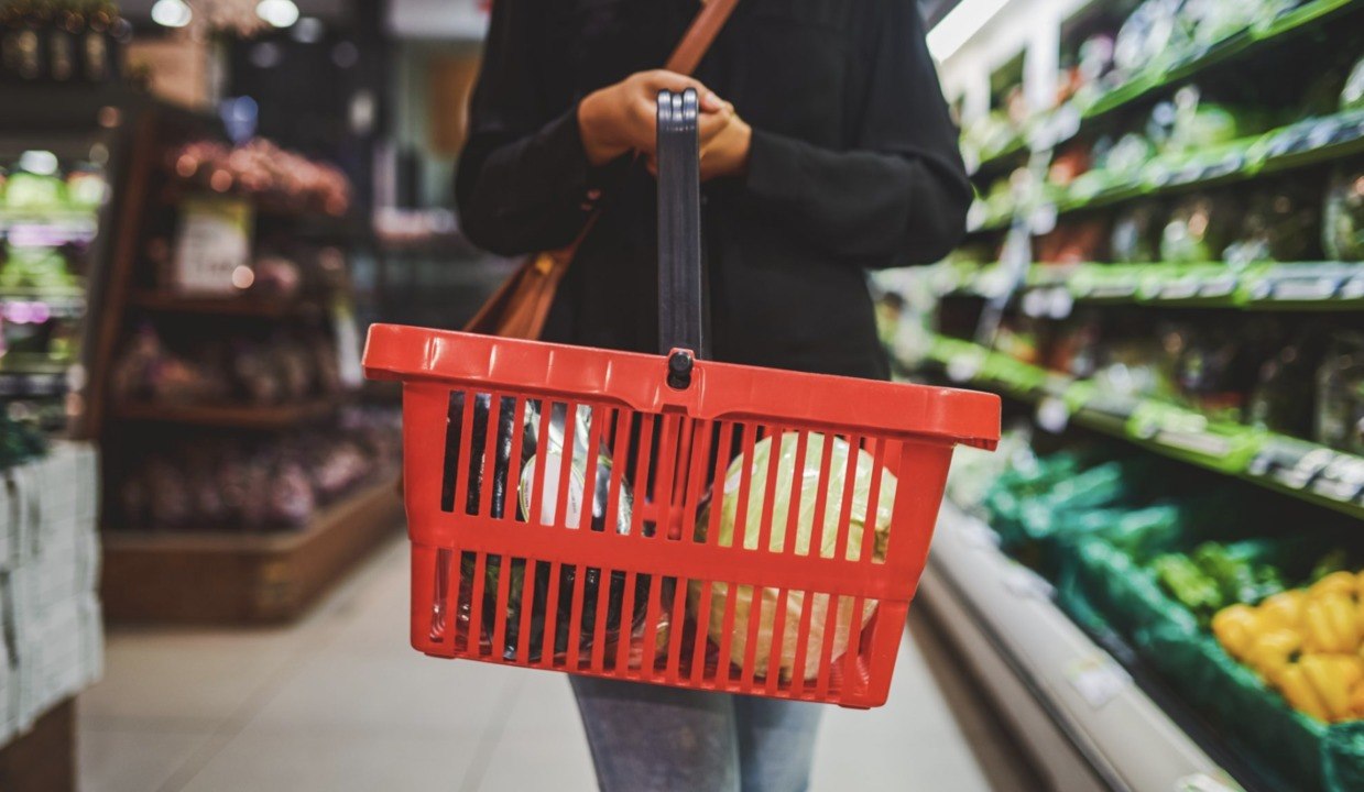 Tips and Tricks for Saving Money at the Grocery...