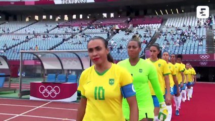 Le Brésil frappe fort pour son entrée en lice