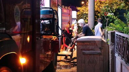 İki katlı ahşap evde korkutan yangın