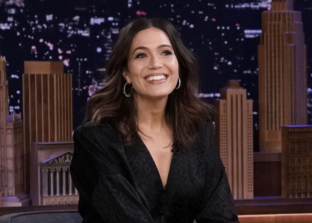 Mandy Moore Shared Photos Breast Pumping While Literally Climbing a Mountain