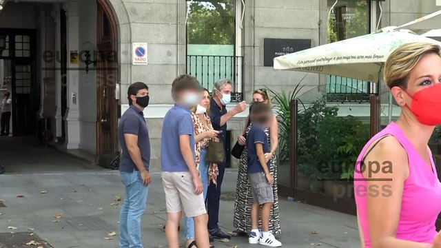 Roberto Torretta y su familia celebran una comida en Madrid