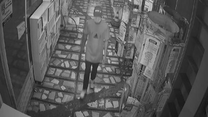 TAHRALI HIRSIZ GÜVENLİK KAMERASINA YAKALANDI