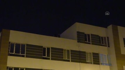 Misafir kaldığı eve girmeye çalışan kişi havalandırma boşluğuna sıkışarak öldü