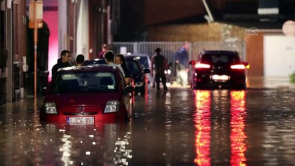 NAMUR - Belçika'da aşırı yağışlar yeniden sele neden oldu