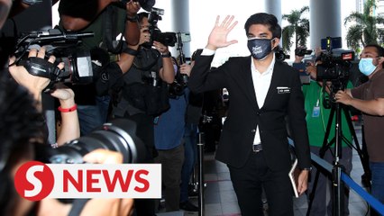 Télécharger la video: Syed Saddiq claims trial to CBT charge involving RM1mil of Bersatu funds