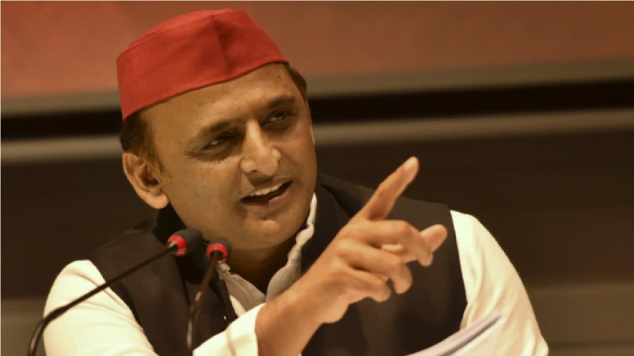 Akhilesh Yadav launches attack on Yogi govt