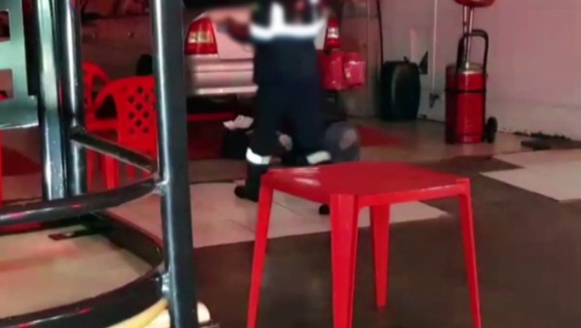 Socorristas do Samu atendem homem em crise de convulsão no Centro