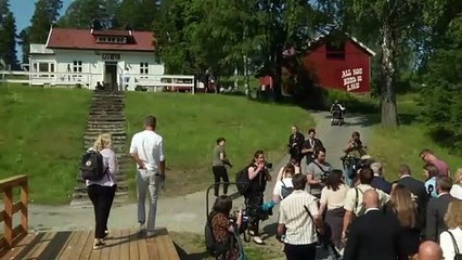 Kiállítás nyílt a tíz éve történt utoyai támadás emlékére