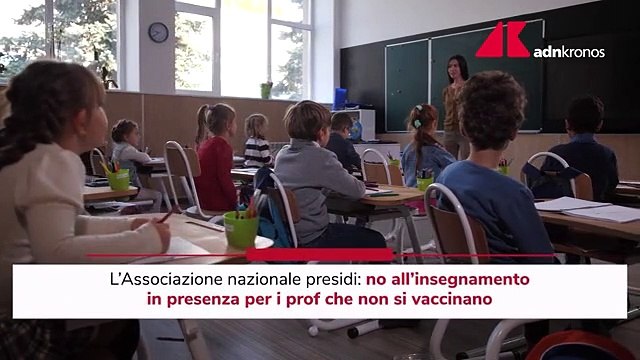 Scuola, presidi: no a insegnamento in presenza per prof non vaccinati