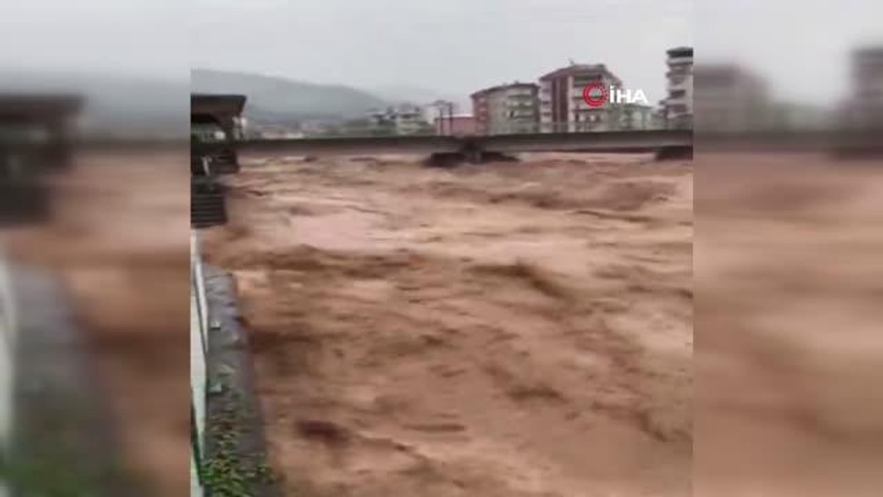 Rize sular altında