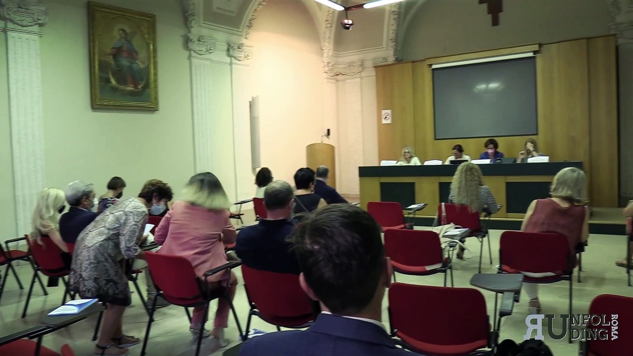 La famiglia: un porto sicuro o una prigione? Sono intervenute :  La senatrice Maria Rizzotti ,l’avvocato penalista Irma Conti,autrice Dott.ssa Maria Pia Turiello-