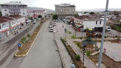 Saray'da Van evleri mimarisinde 54 dükkan inşa ediliyor