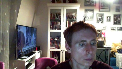 Wiwi égratigne "pretty little thing"