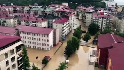 Artvin’de sel...Ev ve iş yerleri sular altında kaldı