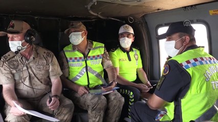 BİTLİS - Vali Oktay Çağatay, helikopterle trafik denetimi yaptı