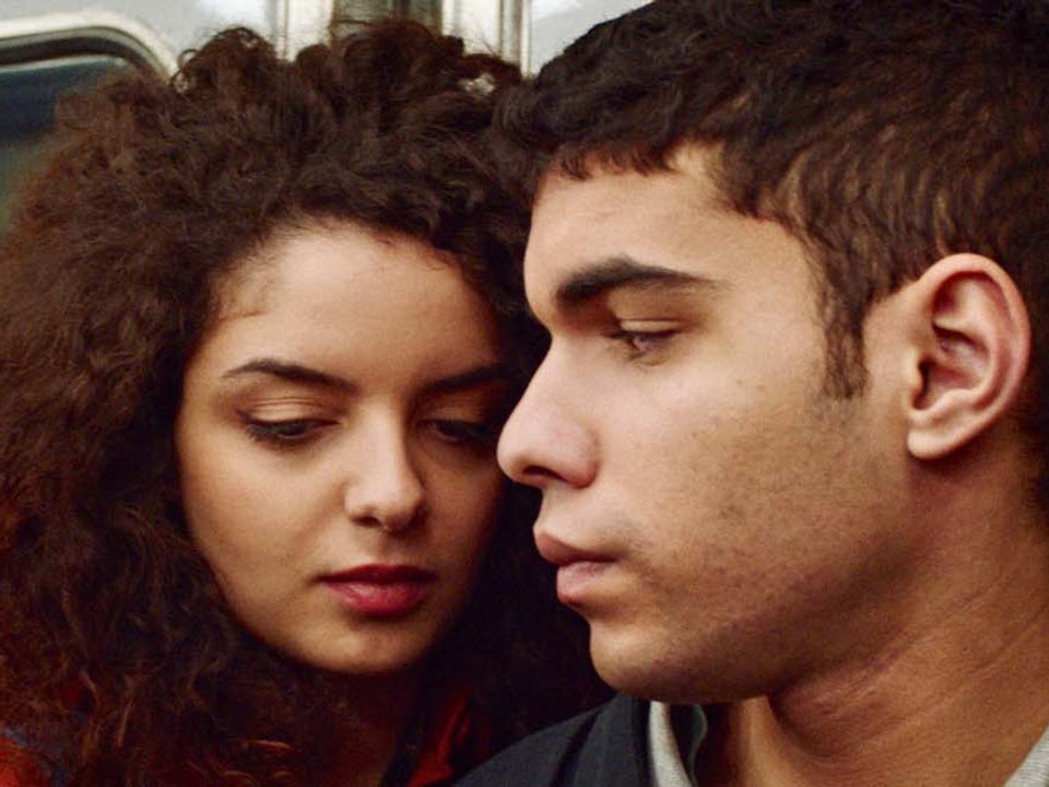 Une Histoire Damour Et De Désir Une histoire d'amour et de désir: Trailer HD - Vidéo Dailymotion