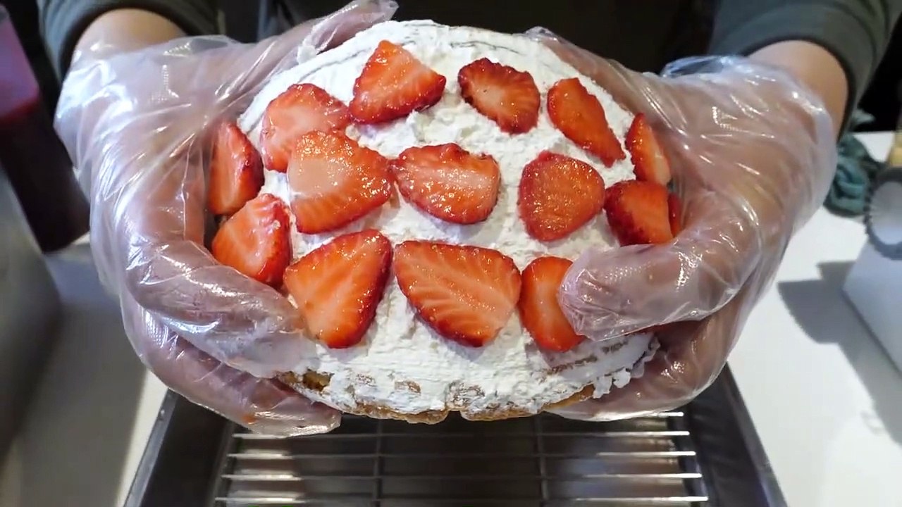 Strawberry Waffle With Whipped Cream - Korean Street Food
