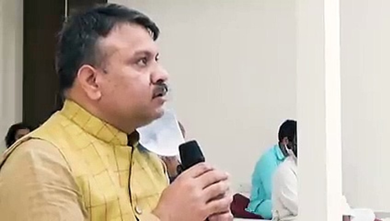 भारतीय बाबा और अमेरिकन डॉलर __ आचार्य प्रशांत (2020) ( 240 X 426 )