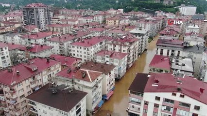 Sel sonrası göle dönen Arhavi böyle görüntülendi