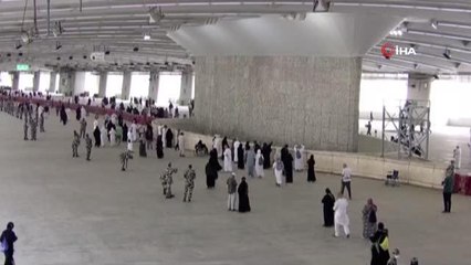 Hacılar, veda tavafı yaptı