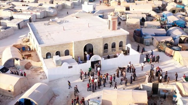 İDLİB - İHH tarafından Suriye’de kesilen kurbanlar ihtiyaç sahiplerine ulaştırıldı