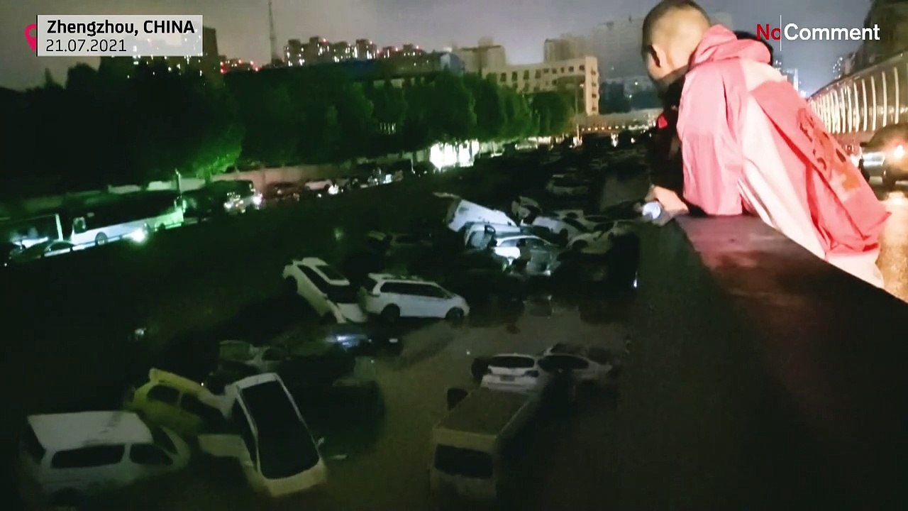 Flut-Folgen: Auto-Friedhöfe in  Zhengzhou