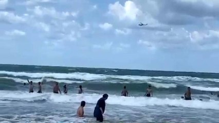 Şile'de yasağı hiçe sayan vatandaşlar denize girmeye devam etti