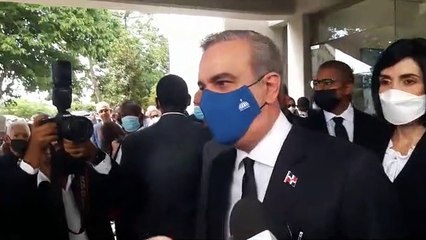 Lo que dijo Abinader en velatorio de doña Yolanda