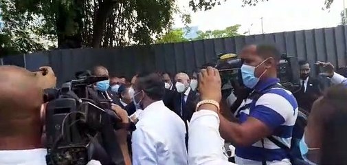 Llegada de Abel Martínez a la funeraria Blandino