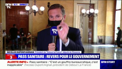 Critiqué par Robert Ménard, Nicolas Dupont-Aignan "maintient qu'il faut vacciner en priorité les personnes fragiles"