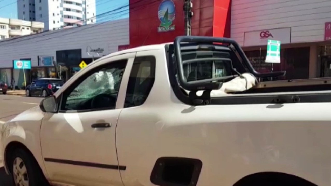 Menino de 13 anos fica ferido após ser atingido por carro na Região Central