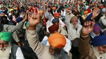 Shatak: Farmers adamant on law withdrawal, protest in Delhi