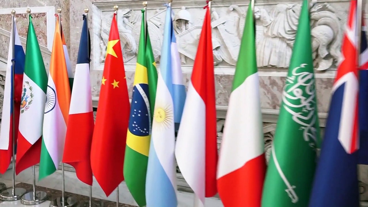 G20: Flashmobber fordern Schuldenerlass