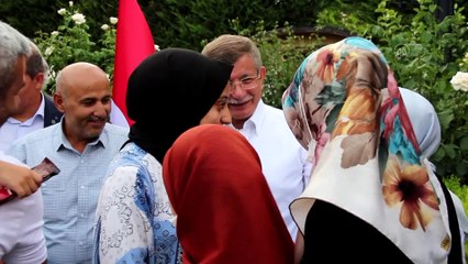 KONYA - Gelecek Partisi Genel Başkanı Davutoğlu partililerle evinde bayramlaştı