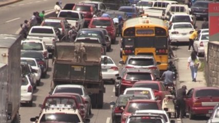 Transportistas hondureños reclaman al Gobierno medidas económicas con paro parcial