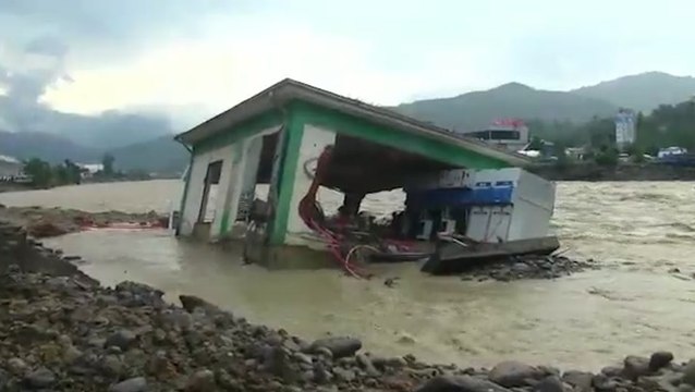 Hundreds evacuated as intense flooding hits Turkey