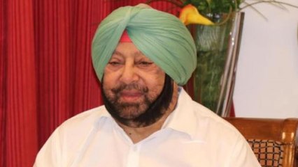 Punjab CM Amarinder Singh shakes a leg with soldiers