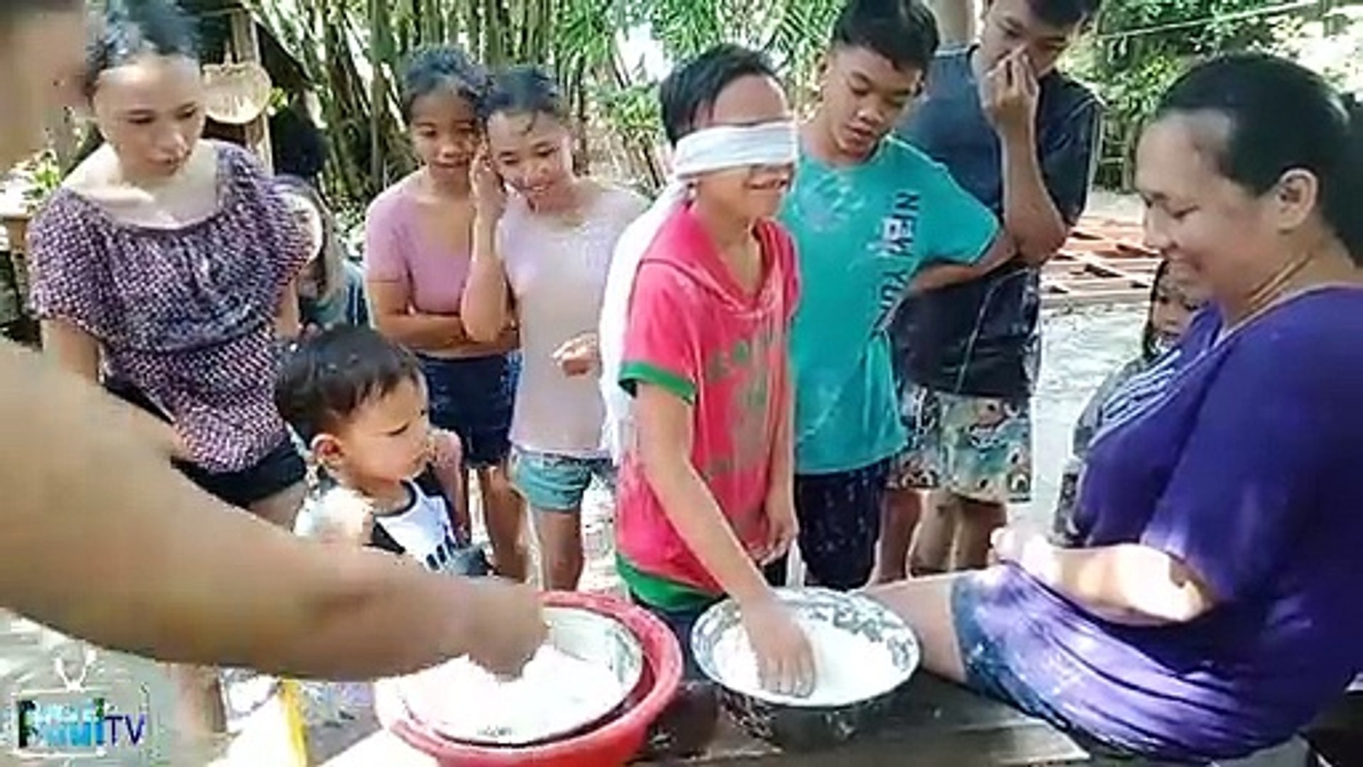 Party Games You've Probably Never Played | Only in the Philippines Parlor  Game (Pick Money from the Flour) - video Dailymotion