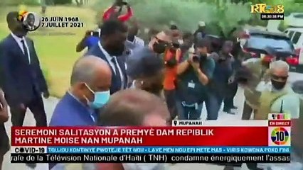 Mupanah salutations à la Première Dame Martine Moise.
