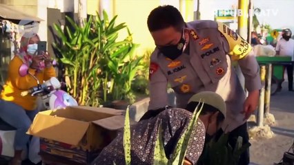Kapolda NTB Sosialisasi Prokes Sembari Berbagi Sembako