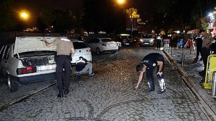 YOLDAN GEÇERKEN KAVGADA ATEŞLENEN SİLAHLA YARALANDI; O ANLAR KAMERADA