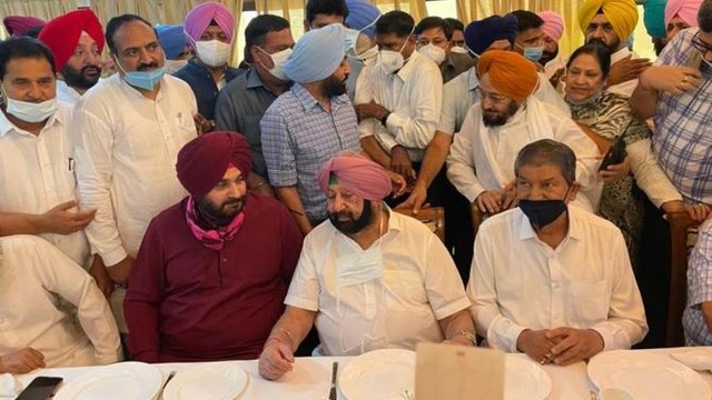 Sidhu bonds with Capt Amarinder over tea party