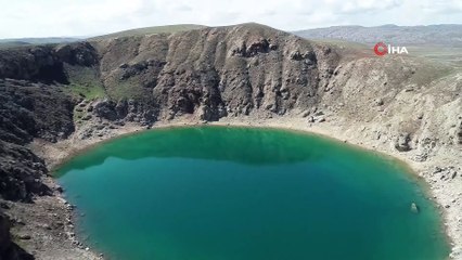 Kızılçan Gölü kuraklık nedeniyle renk değiştirdi