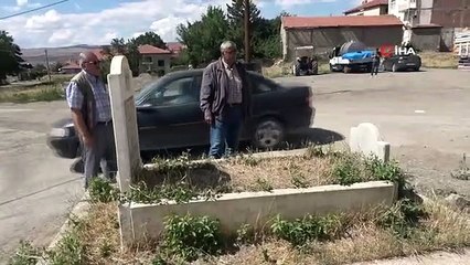 قصة القبر الغامض في منتصف شارع رئيسي في تركيا