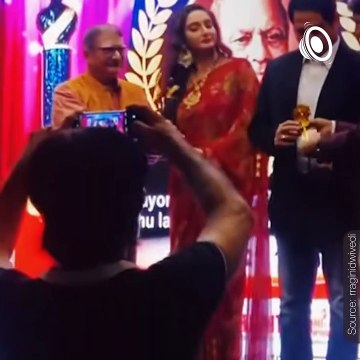 Actress Ragini Dwivedi Honoured With Legend Dadasaheb Phalke Award 2021