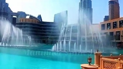 Dubai  fountain  Burj Khalifa (Dubai mall)